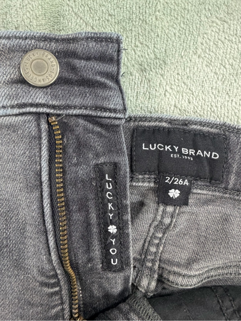 Lucky Brand Women’s Skinny Jeans in Washed Black with Knee Rips - Picture 5 of 16